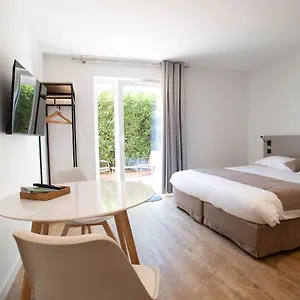 Logis Les Cepages / Restaurant Le Raisin Apartment Pont-de-Vaux